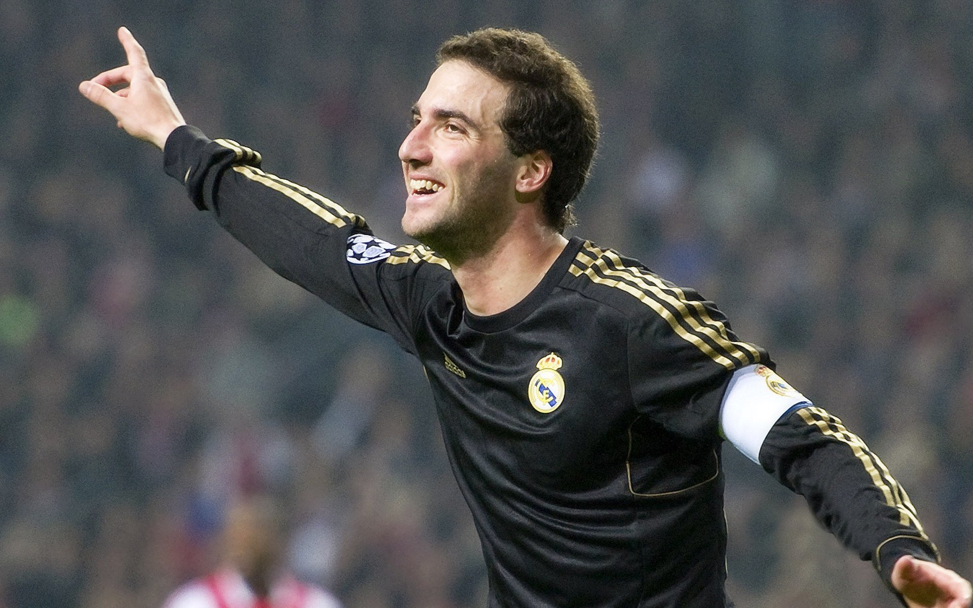 俱乐部运营向国际看齐管理理念现代化,俱乐部运营方式